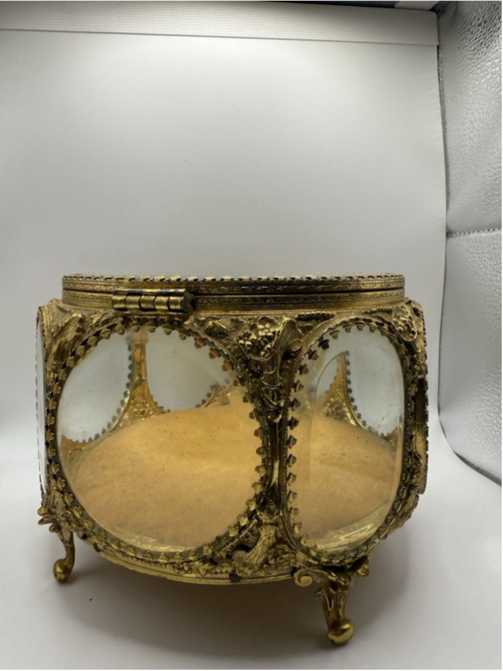 Vintage Ormolu 5 Sided Jewelry Casket Beveled Glass Trinket Box - Picture 4 of 7